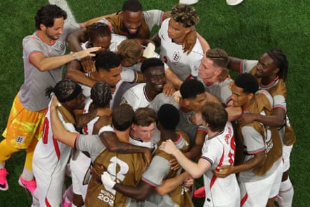 England players observe aft Marcus Rashford scored nan 4th goal.