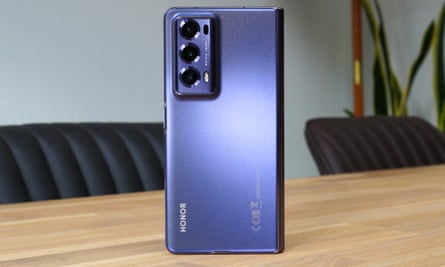 The purple glass back of the Magic V2.