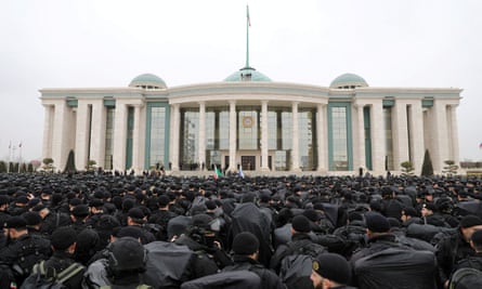 Service members gather in a square for an address by Ramzan Kadyrov on 25 February.