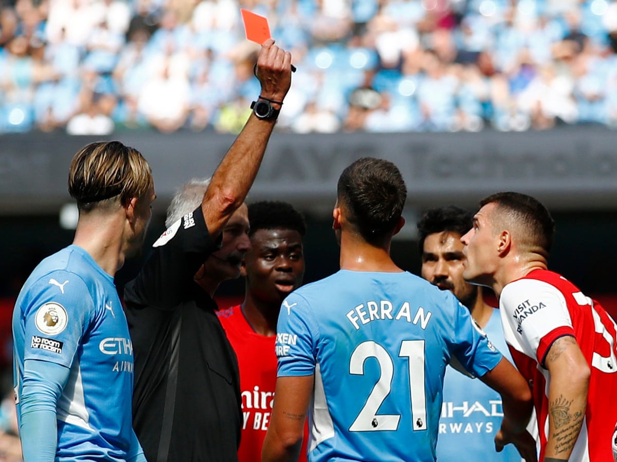 Wretched 10 Man Arsenal Left In Tatters By Strikerless Manchester City Premier League The Guardian Wretched 10 Man Arsenal Left In Tatters By Strikerless Manchester City Premier League The Guardian