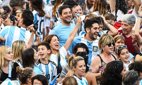 Fans celebrate as Argentina sweeps past Croatia into World Cup final – video