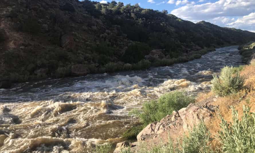 Us Border Patrol Divers Search For Missing Two Year Old Girl In Rio Grande Us Mexico Border The Guardian Us Border Patrol Divers Search For Missing Two Year Old Girl In Rio Grande Us Mexico Border The Guardian