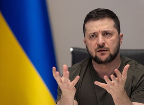 Ukraine’s president Zelenskiy promised to work this week for new sanctions against Russia and spoke of an impending new round negotiations.