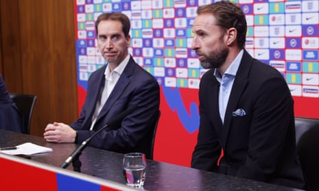 The England manager, Gareth Southgate (right), has the support of the FA chief executive, Mark Bullingham, and has signed an extended contract to 2024.