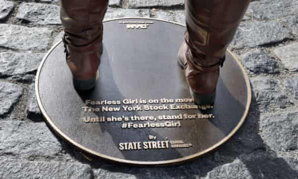 New York Fearless Girl Who Faced Down Wall Street S Bull Moved To