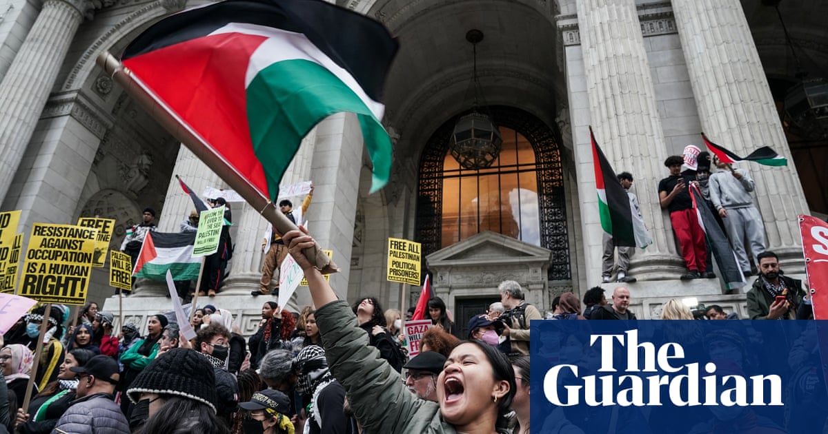 Политизирането на образованието доведе до това че училищата се превърнаха