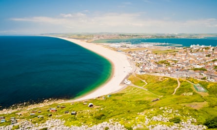 The breathtaking natural beauty of Chesil Beach 🌊🎣⁠ ⁠ 📸 @danhurford 👏  Thanks for sharing your reel with us!⁠ 📍 Chesil Beach, Weymouth⁠ ⁠  #VisitDorset⁠ ⁠, By Visit-Dorset