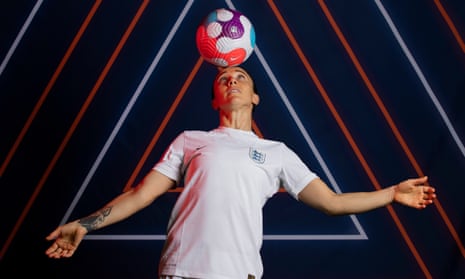 Lucy Bronze says things are very different from 2013 in England’s preparations for the Euros.