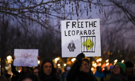 Protesters in Berlin have called on the German government to allow the supply of Leopard 2 tanks to Ukraine.