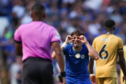 Pedro Neto of Chelsea lambasts the assistant referee during the Premier League match against Crystal Palace at Stamford Bridge.