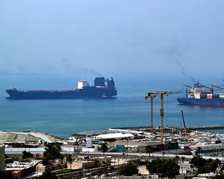 Iran threatens to halt all Middle East energy exports amid renewed US blockade