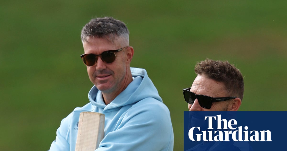 Pietersen has England players ‘buzzing’ but McCullum delivers Carse warning