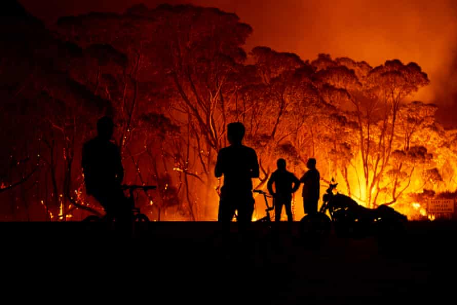 Flames pain done bush connected 4 January 2020 successful Lake Tabourie connected the southbound seashore of NSW.