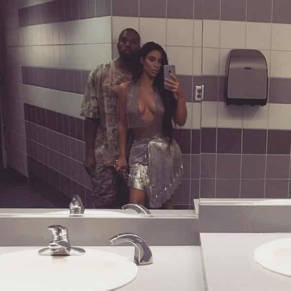Kim Kardashian and Kanye West selfie
