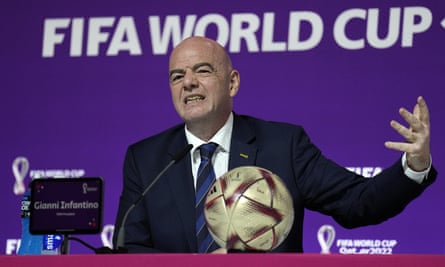 El presidente de la FIFA, Gianni Infantino, habla en la rueda de prensa de clausura del Mundial