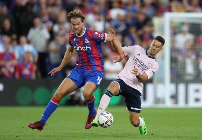 Joachim Anderson in action with Gabriel Martinelli.