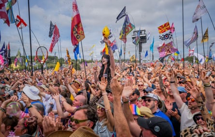 The crowd react as Rod Stewart performs on the Pyramid stage at Glastonbury in 2025.