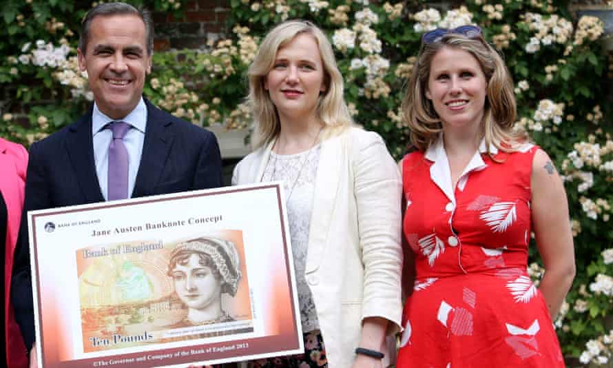 Mark Carney, then governor of the Bank of England, Stella Creasy and Caroline Criado Perez, with the concept design for the new £10 note featuring Jane Austen.
