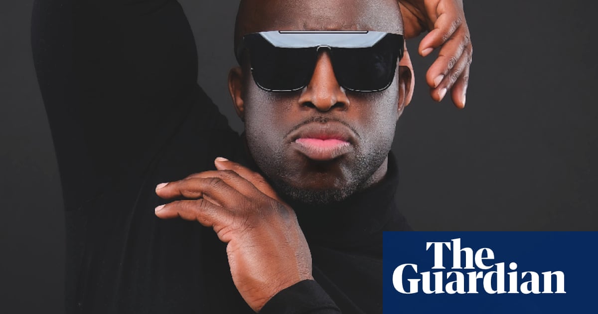 Emmanuel Sonubi: 'I nearly died on stage. Suddenly, it wasn't a big deal to have a bad gig'