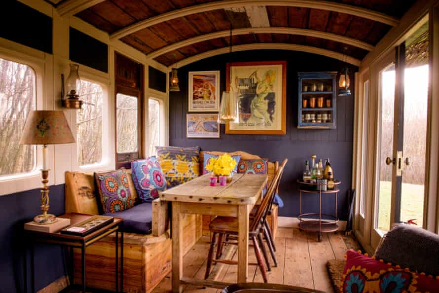 Quirky Sussex Carriage. Ashdown Forest Streetfield Farm, Nutley