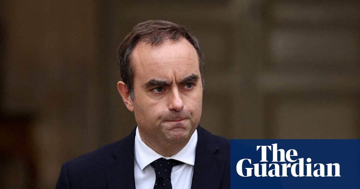 Why has France's PM resigned after 27 days and what could happen next?