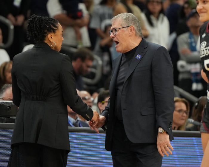 Geno Auriemma apologizes for ‘uncalled for’ behavior after tense exchange with Dawn Staley