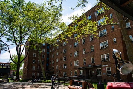 housing in red hook, brooklyn - apartment building