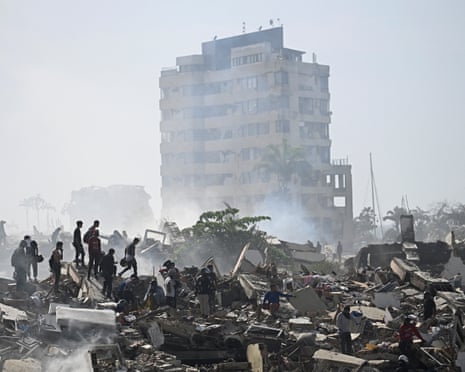 Venezuela earthquakes: 589 confirmed dead so far as international rescue teams arrive – as it happened | Venezuela | The Guardian