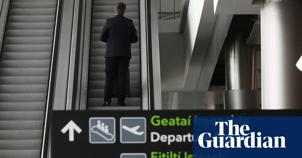 HMRC likely to have breached privacy laws in stopping child benefit – experts