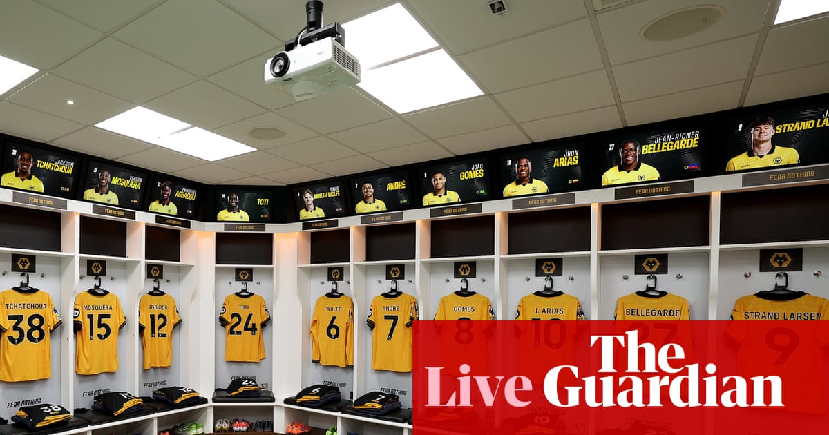 Wolves v Manchester United: Premier League – live