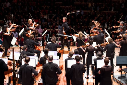 Richard Tognetti directing the ACO at the Sydney Opera House in 2012