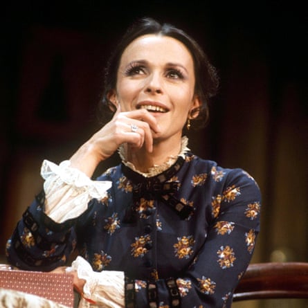 Claire Bloom at 90: a phenomenal actor with poise, spirit and steel |  Theatre | The Guardian