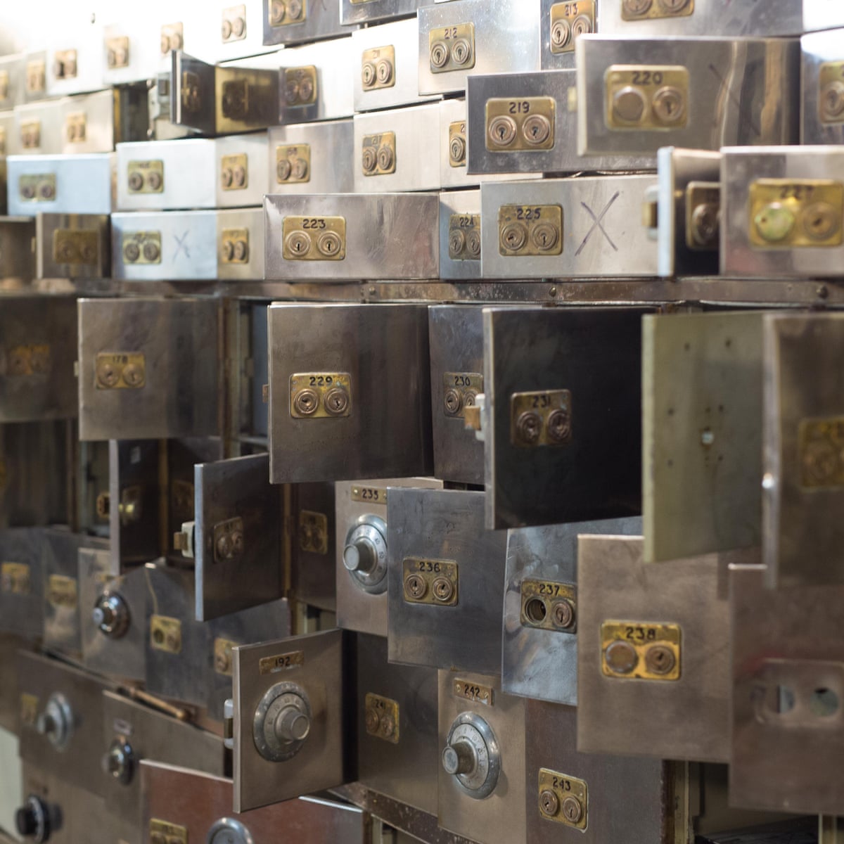 Police Make Arrest In Hunt For Hatton Garden Heist Ringleader Crime The Guardian
