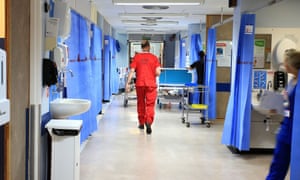 Personnel médical travaillant dans un service hospitalier
