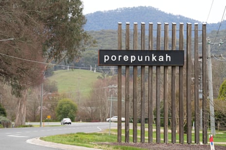 Porepunkah sign