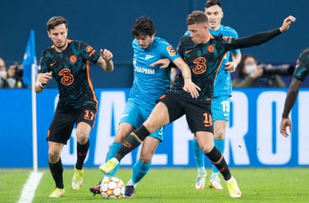 Saúl Ñíguez (left) and Ross Barkley in action for Chelsea at Zenit St Petersburg. Are they better options than Billy Gilmour or Conor Gallagher?