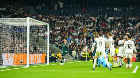 Nico O'Reilly shoots into the side netting.