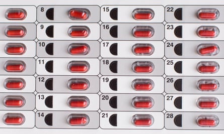Anticancer drugs or placebos for a clinical trial