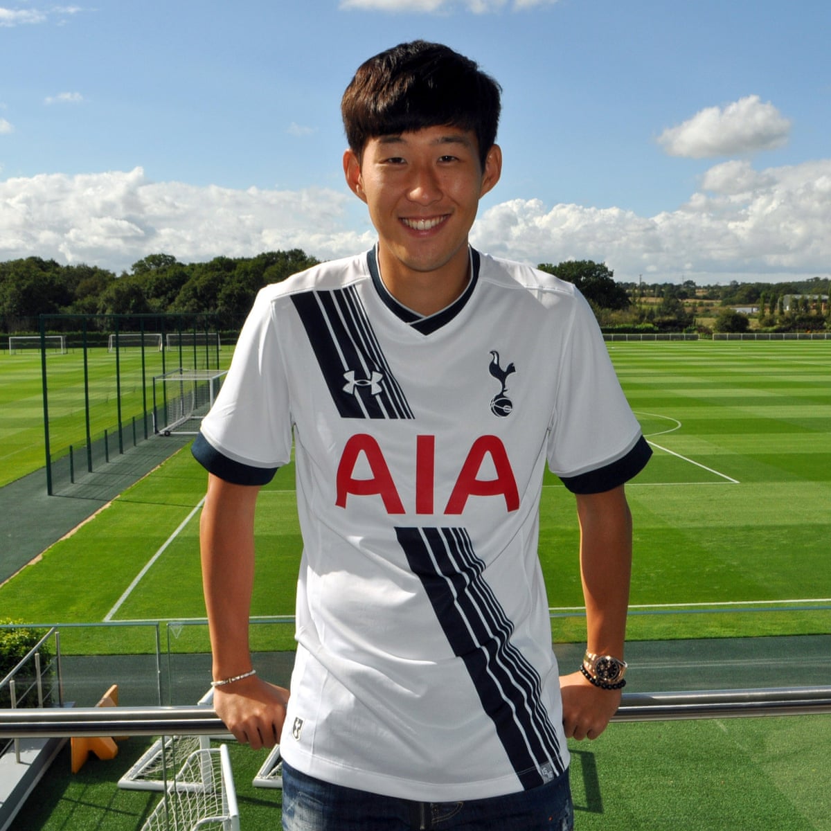 Tottenham Confirm Signing Of Son Heung Min From Bayer Leverkusen Tottenham Hotspur The Guardian