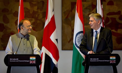 Philip Hammond and Indian finance minister Arun Jaitley hold a joint press conference in Delhi