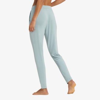 Cozy earth review: i tested the buzzy bedding and sleepwear brand. Here are its best, most comfy pieces | life and style 1000