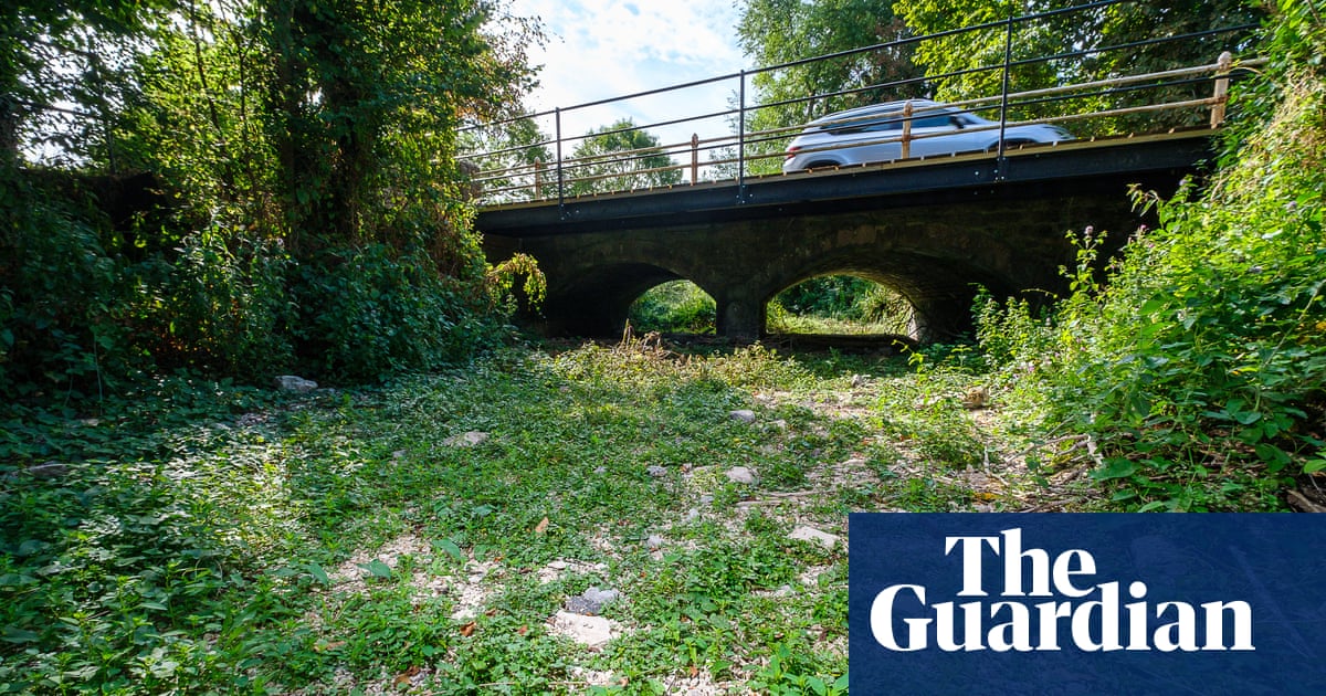 Source of River Thames dries out ‘for first time’ during drought
