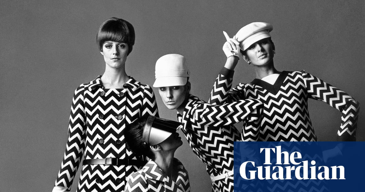 Fashion goes pop! How Yves Saint Laurent created photography magic – in pictures | Yves Saint Laurent Fashion goes pop! How Yves Saint Laurent created photography magic – in pictures | Yves Saint Laurent