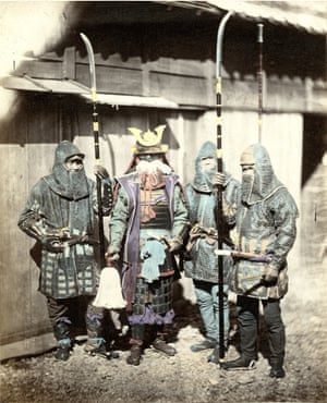 Kubota Sentarô in armour with retainers