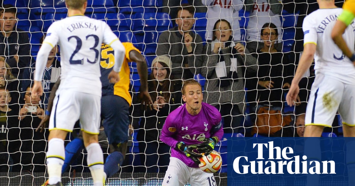 Stand-in keepers: outfield players between the posts – in pictures