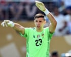 Chelsea in talks with Emiliano Martínez’s camp after being offered goalkeeper