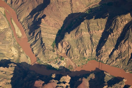 water flowing through the Grand Canyon National Park