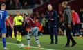 The West Ham manager, David Moyes, instructs Saïd Benrahma to slow things down during the Europa League semi-final against AZ Alkmaar.