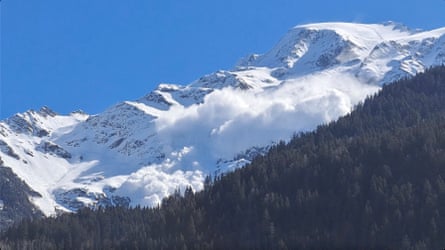 An avalanche in the French Alps in 2023.