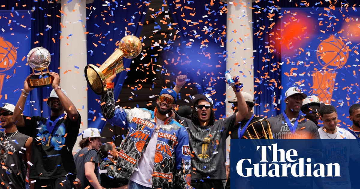 Knicks mania grips New York City during team’s first-ever parade